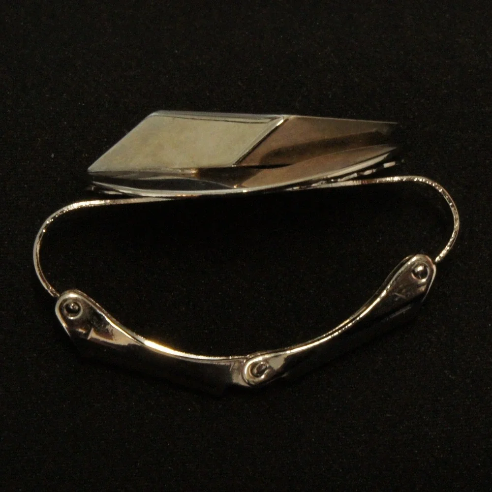 Mid‎ Century Modern Tie Clip Silver Tone Geometric Oval Textured Vintage
